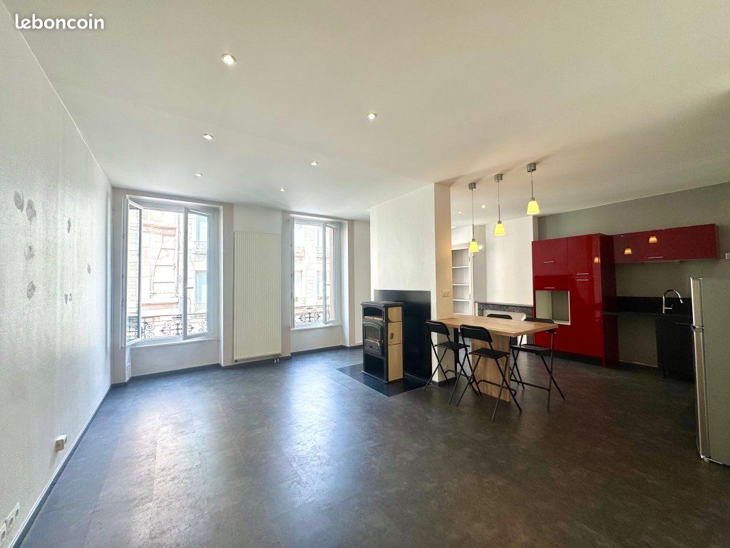 Appartement 5 pièces 125 m² · à Saint-Étienne · 125 m² · 1 090 €
