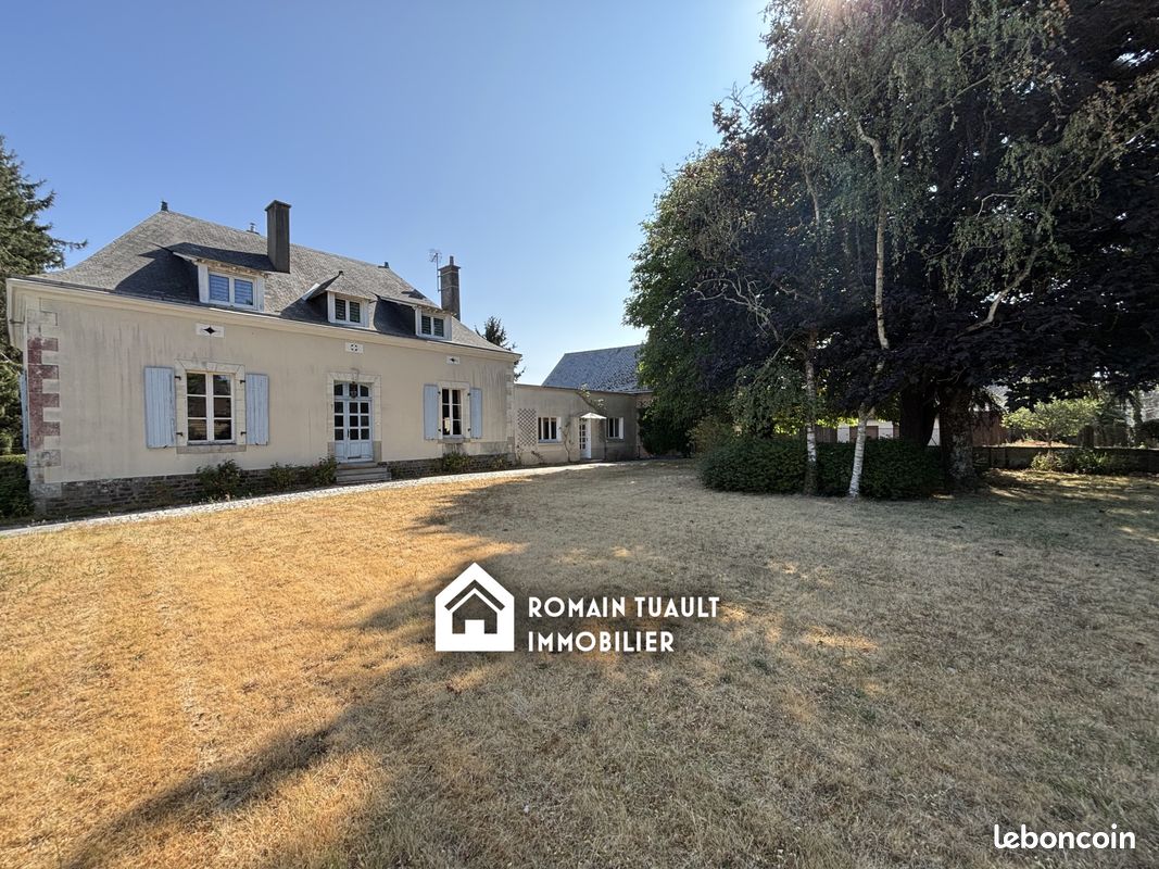 Maison 6 pièces 186 m² · à Ballots · 186 m² · 232 000 €