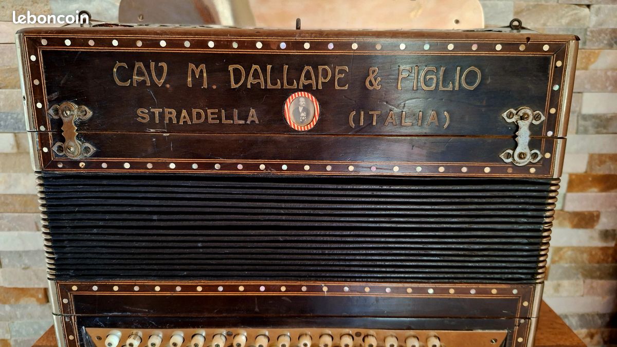 ANCIEN ACCORDEON DALLAPE & FIGLIO. Année 1930 (image 5)