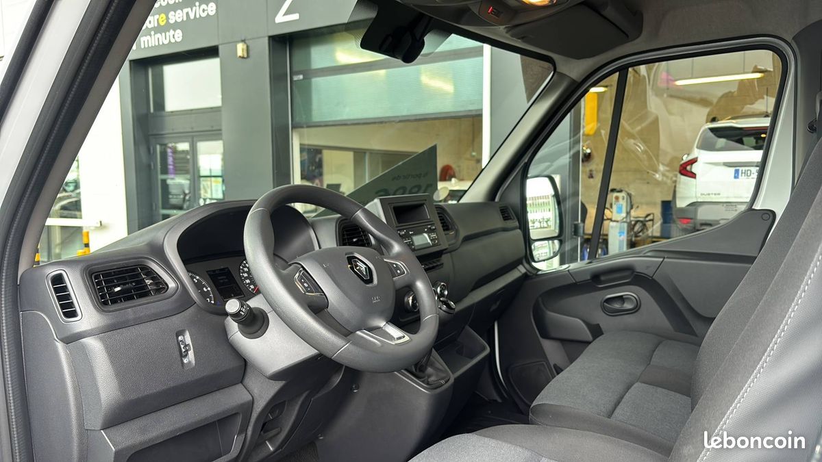 Renault master fgn trac f3500 l2h2 blue dci 135 (image 11)