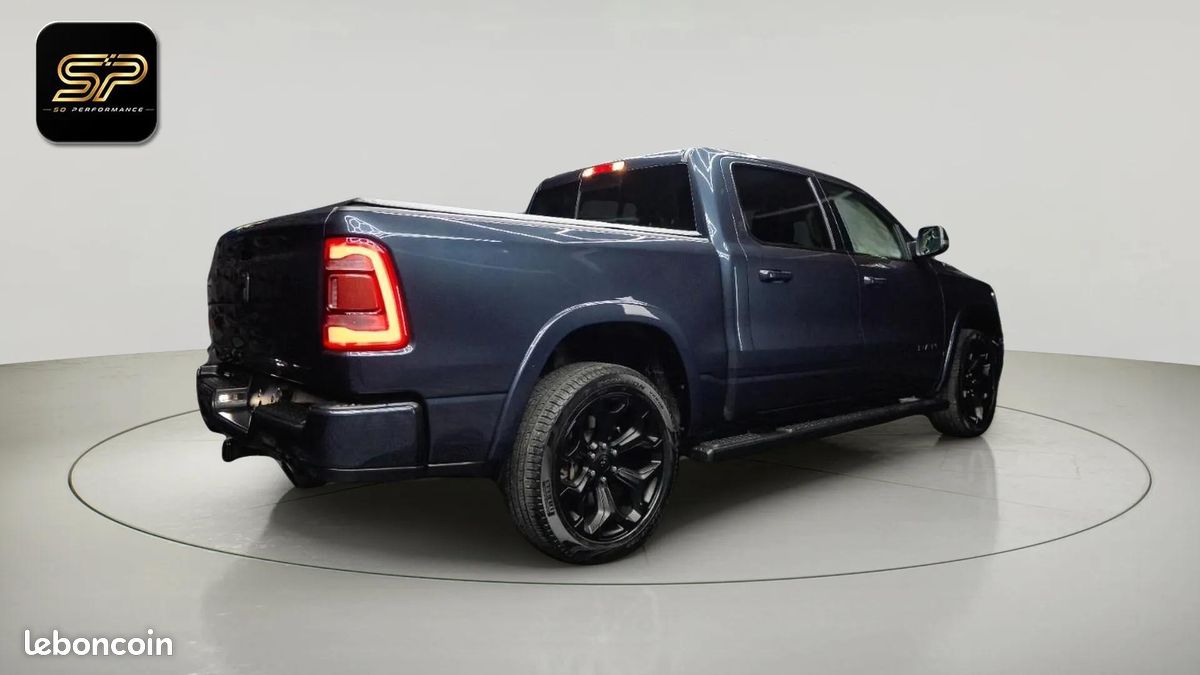 Dodge RAM 1500 Laramie Offroad Night Edition * 5.7 V8 HEMI * 4x4 * Cuir * Alpine * Jantes 22" (image 6)