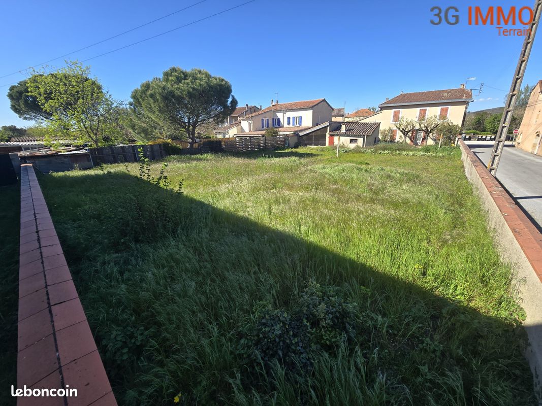 Terrain 555 m² · à Guitalens-l'Albarède · 555 m² · 40 000 €