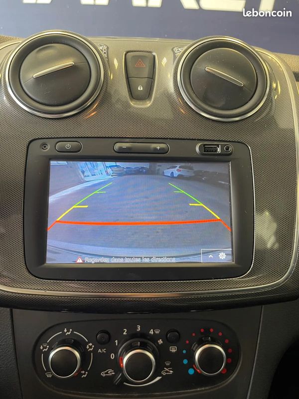 DACIA Sandero 1.5 D 95ch Stepway - 2019 - Caméra de recul - Phares LED - Navigation - Distribution OK (image 17)