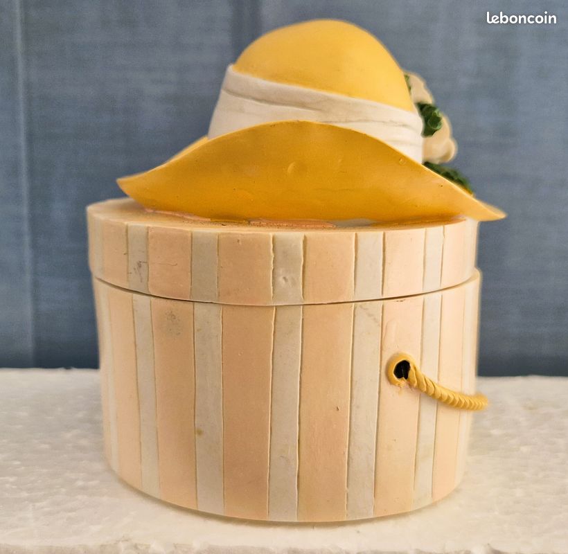Petite Boîte En Céramique Forme Chapeau Avec Couvercle - 12x12x6 Cm