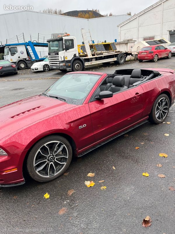 Ford Mustang cabriolet (image 1)