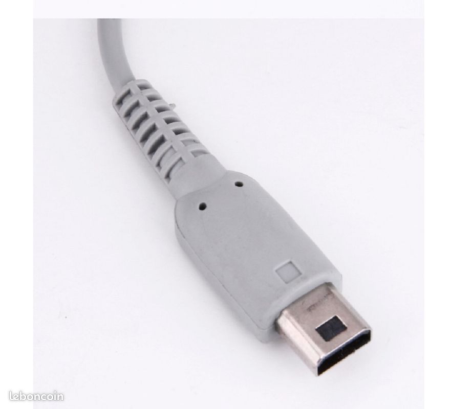Kit 5 en 1 pour Nintendo Wii U : Chargeur secteur, Stylet, Film de protection écran, Chargeur Usb 3 mètres , Etui silicone Bleu - Straße Game ® (image 8)