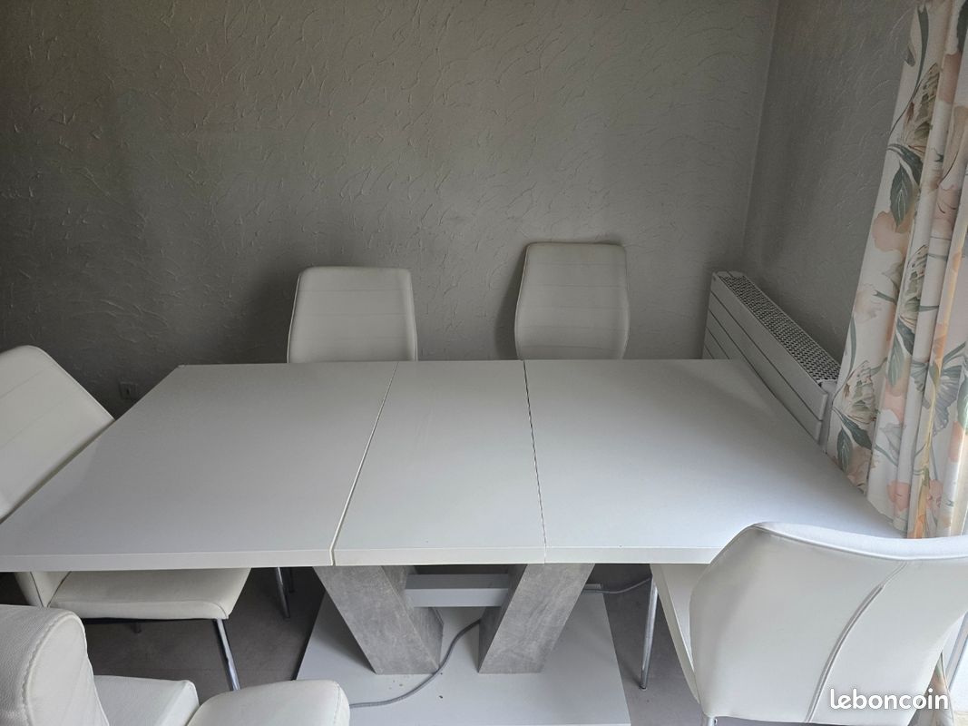 Table et 6 chaises (image 1)