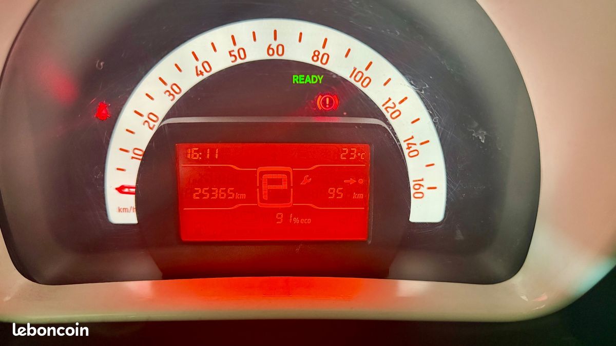 Smart fortwo electric pure 17.6kwh (image 17)