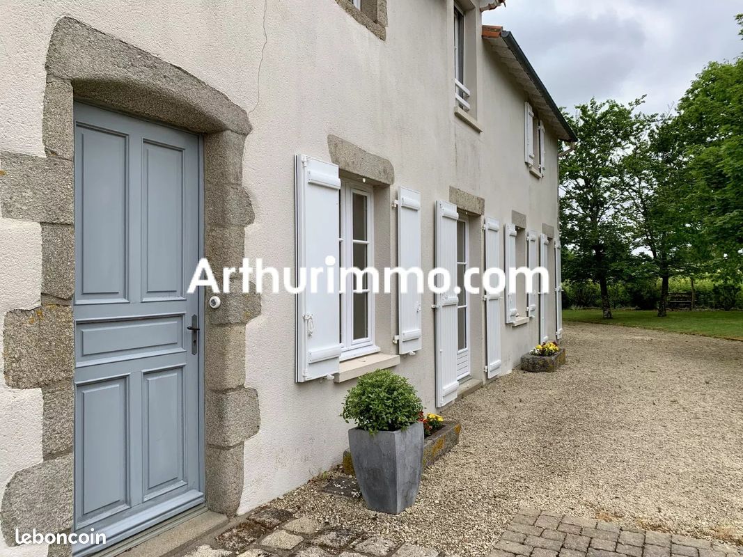Maison 8 pièces 233 m² · à Mauléon · 233 m² · 293 000 €