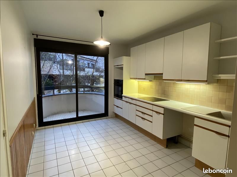 Appartement 6 pièces 132 m² · à Lyon · 132 m² · 1 764 €