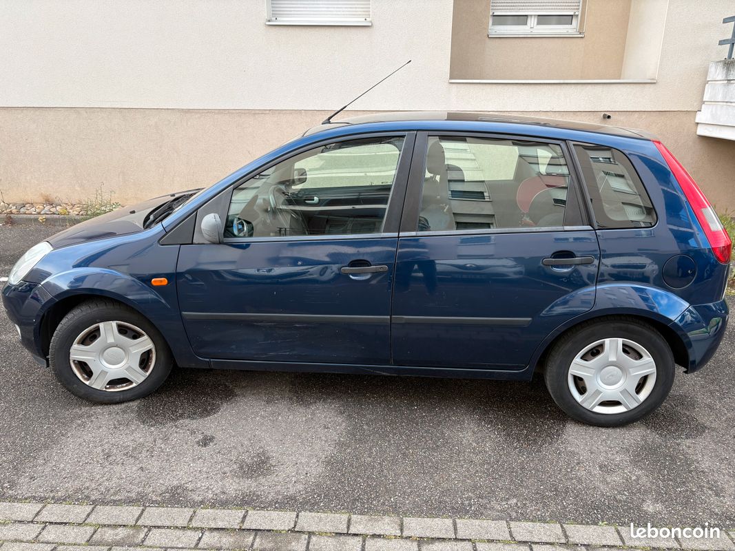Ford Fiesta (image 2)