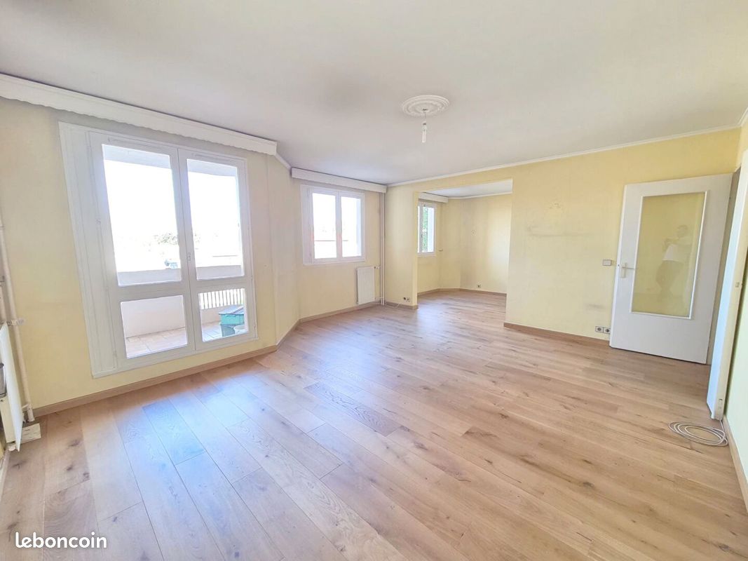Appartement 4 pièces 82 m² · à Montreuil · 82 m² · 282 000 €