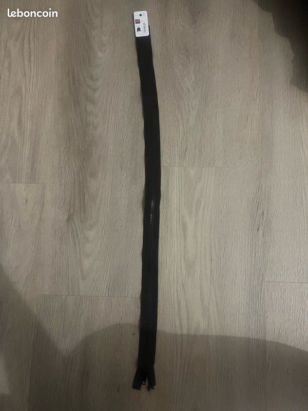 Fermeture Éclair Séparable Noire 75 cm - MT Injectée (image 1)