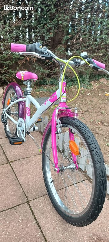 VTT 20 pouces fille B'twin blanc et rose Vélos
