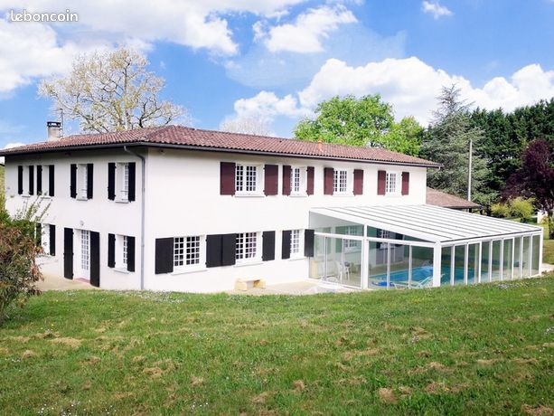 Maison 9 pièces 263 m²