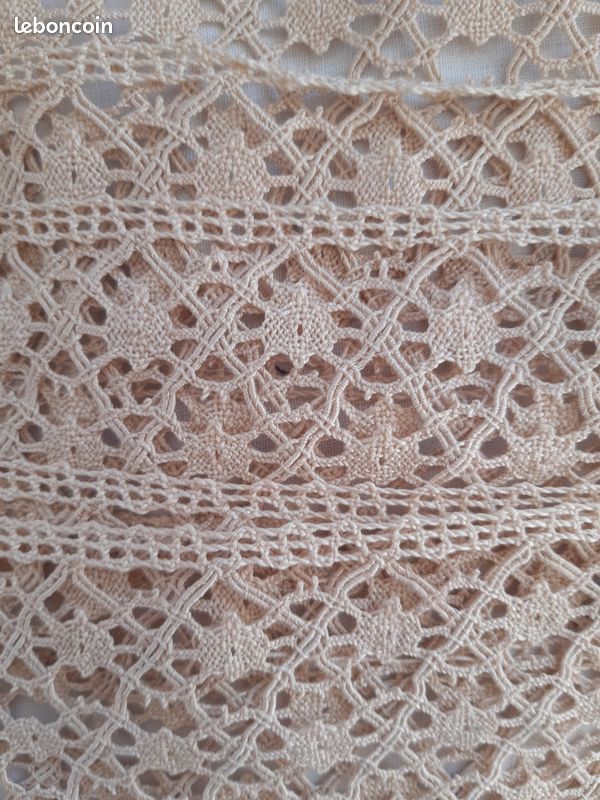 Dentelle Ancienne En Coton Blanc - Motif Fleuri - Occasion Bon État