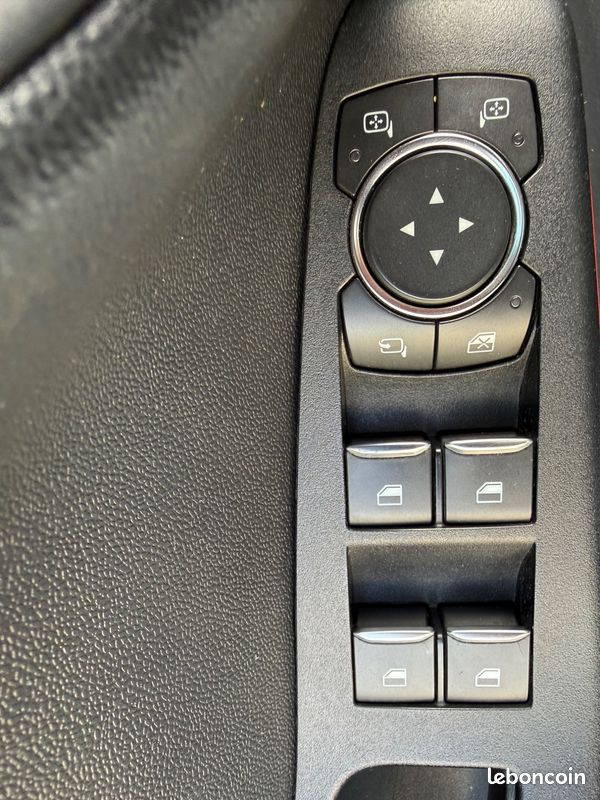 Ford fiesta 1.5 tdci st-line 85ch / camera recul / carplay (image 19)