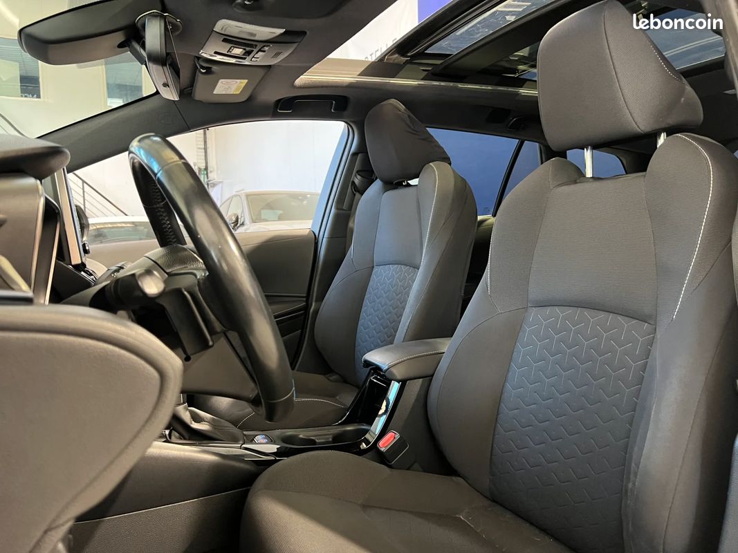 TOYOTA Corolla Touring Sport 2.0 Hybrid 184ch Design - TOIT OUVRANT - ENTRETIEN COMPLET TOYOTA (image 9)