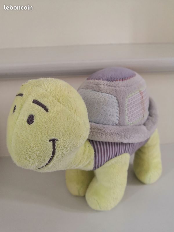 Vends lot de trois peluches ourson, poupee metisse et tortue (image 4)