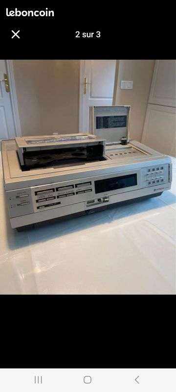 Lecteur cassette d'époque hitachi (image 2)
