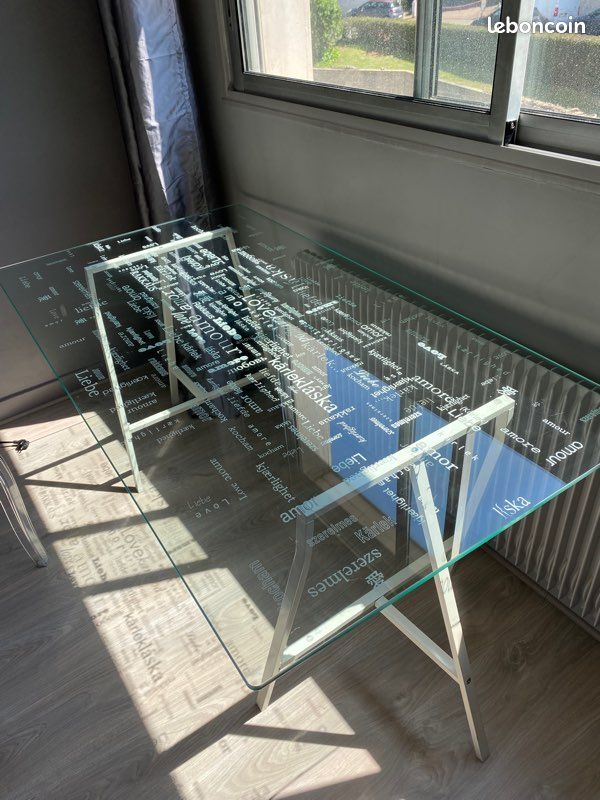 Bureau en verre (image 1)