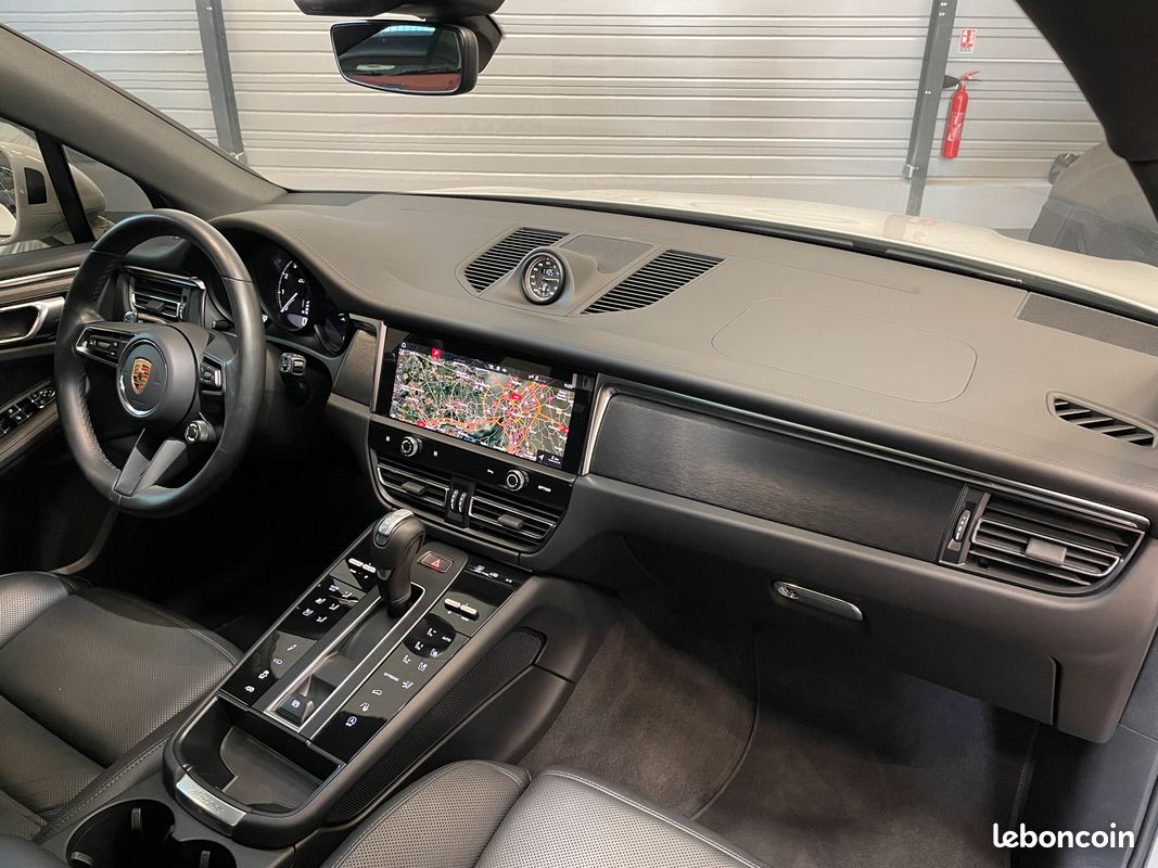 Porsche Macan GTS – Pack Sport Chrono - 440CV - Entretien à jour - Toit ouvrant – Jantes 21 (image 9)