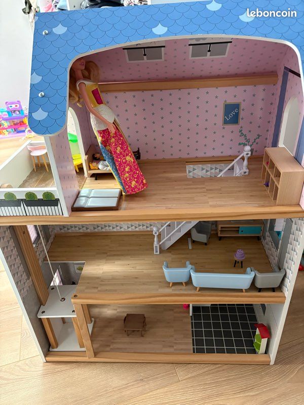Maison poupée + accessoires (image 1)