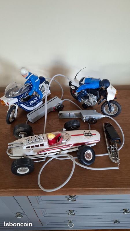 lot Camions / Remorques miniatures anciens pour pieces ou restauration