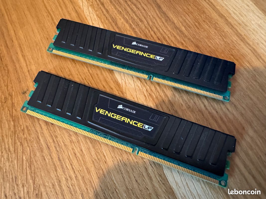 Kit barette RAM 2x2 Go DDR3 1600 MHz Corsair LP (image 1)