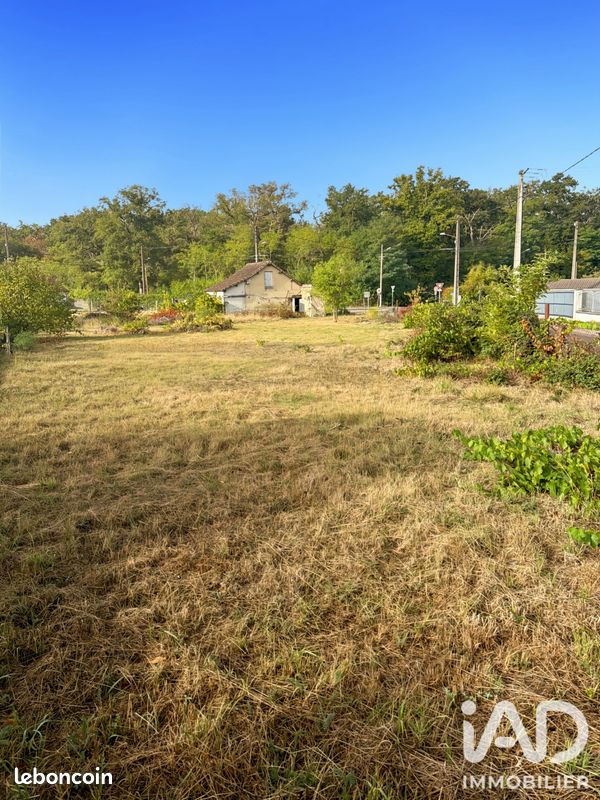 Terrain 1294 m² · à Villemandeur · 1 294 m² · 115 000 €