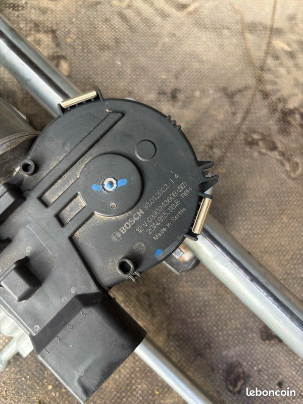 Moteur essuie glace Skoda (image 2)