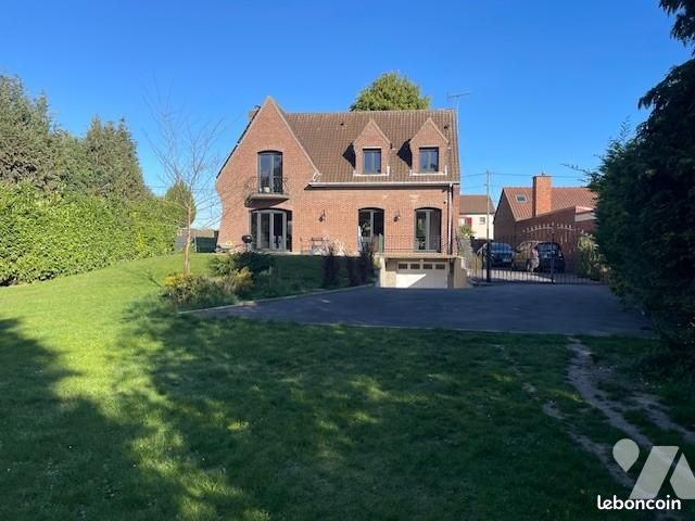 Maison 6 pièces 139 m² · à Bauvin · 139 m² · 470 000 €