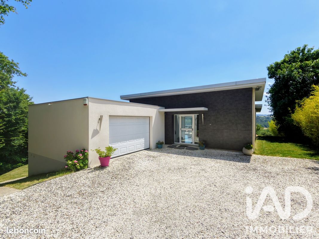 Maison 7 pièces 233 m² · à Saint-Étienne · 233 m² · 639 000 €