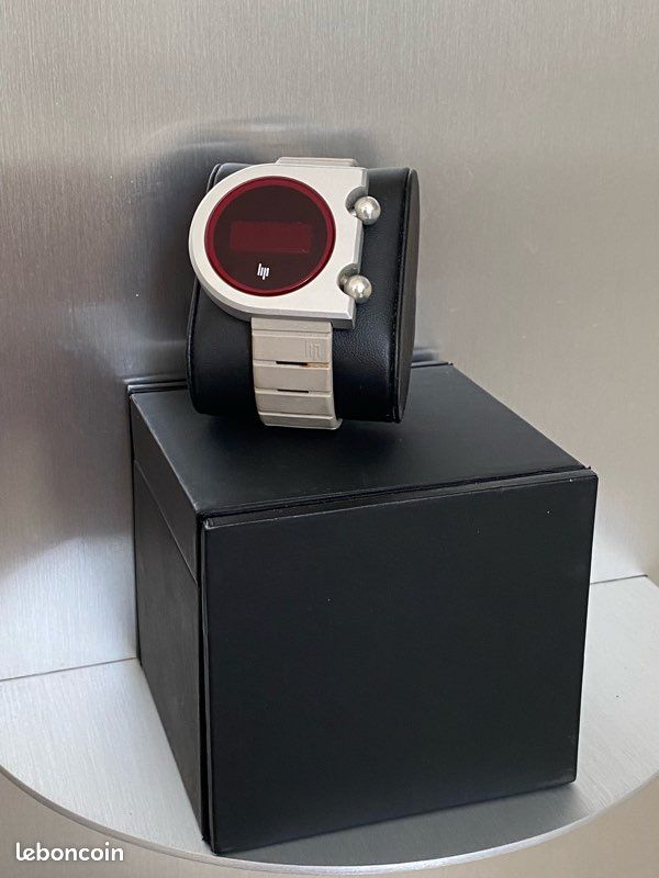 Présentoir Décoratif Lip Chronographe Roger Tallon - Publicité Vintage Pour Montres - Occasion