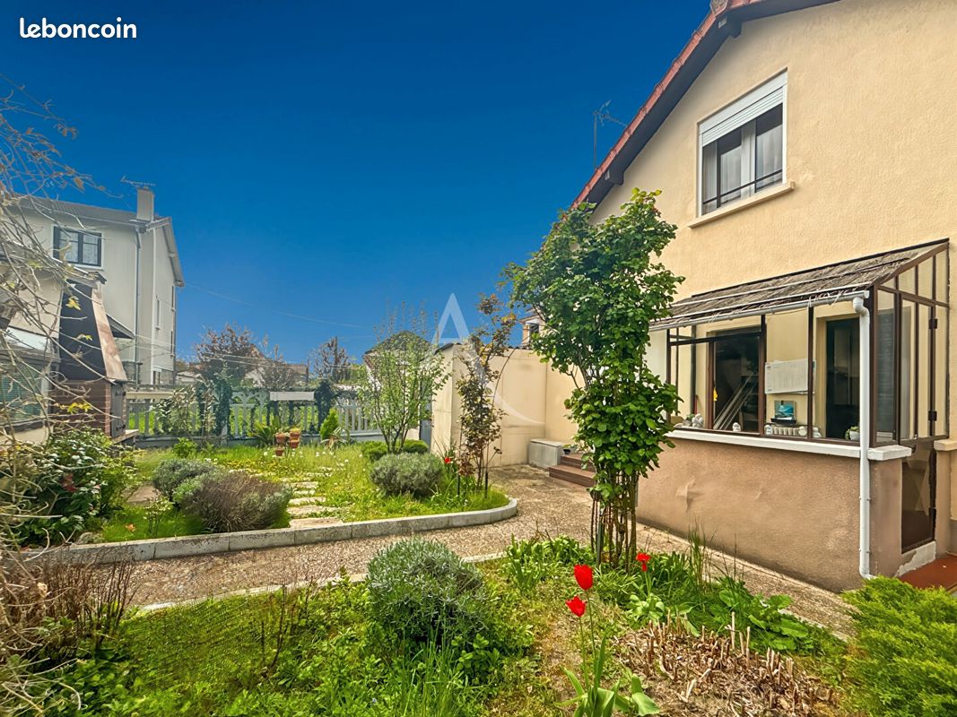 Maison 5 pièces 95 m² · à Poissy · 95 m² · 325 000 €