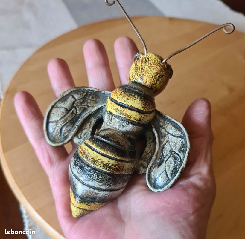 Salière et Poivrière en céramique en forme d'abeille