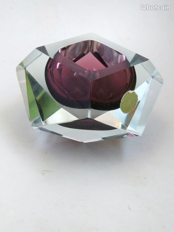Cendrier vide poche Murano cristal mauve forme diamant de Flavio Poli design 1970 (image 1)