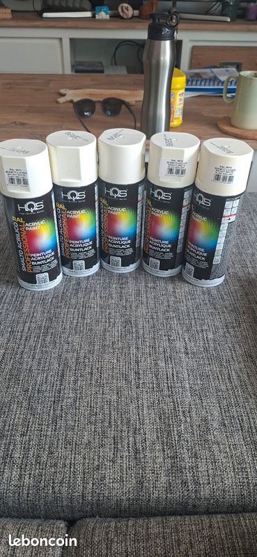 Lot de 5 bombes de peinture acrylique HQS – RAL 9010 Blanc Brillant (Neuves) (image 1)