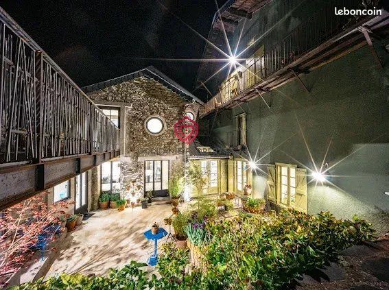 Maison 380 m² · à Siguer · 380 m² · 1 100 000 €
