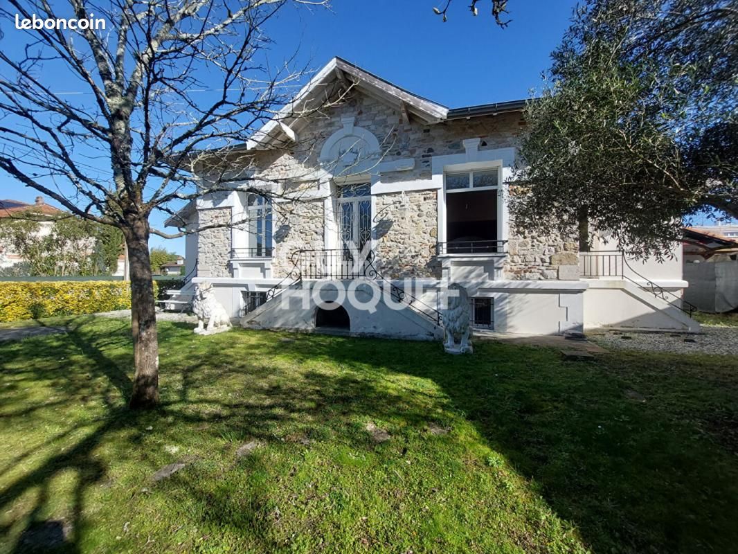 Maison 8 pièces 156 m² · à Dax · 156 m² · 808 000 €