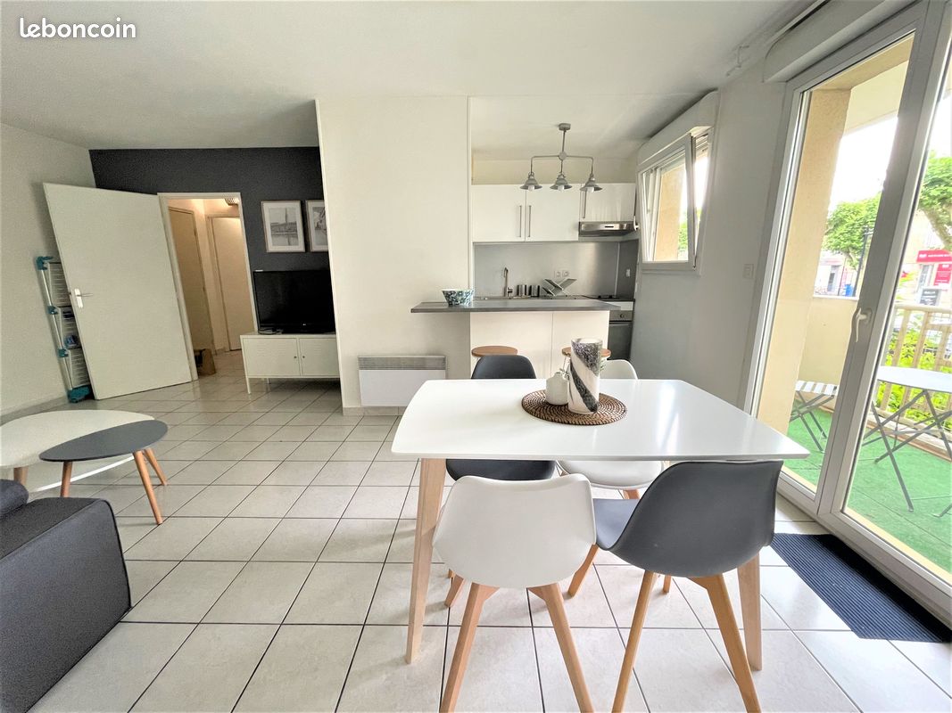 Parking 2 pièces 54 m² · à Bordeaux · 53,6 m² · 1 000 €/mois