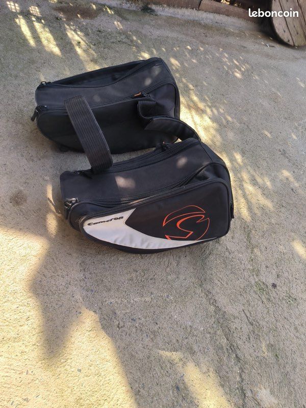 Sacoche moto (image 1)