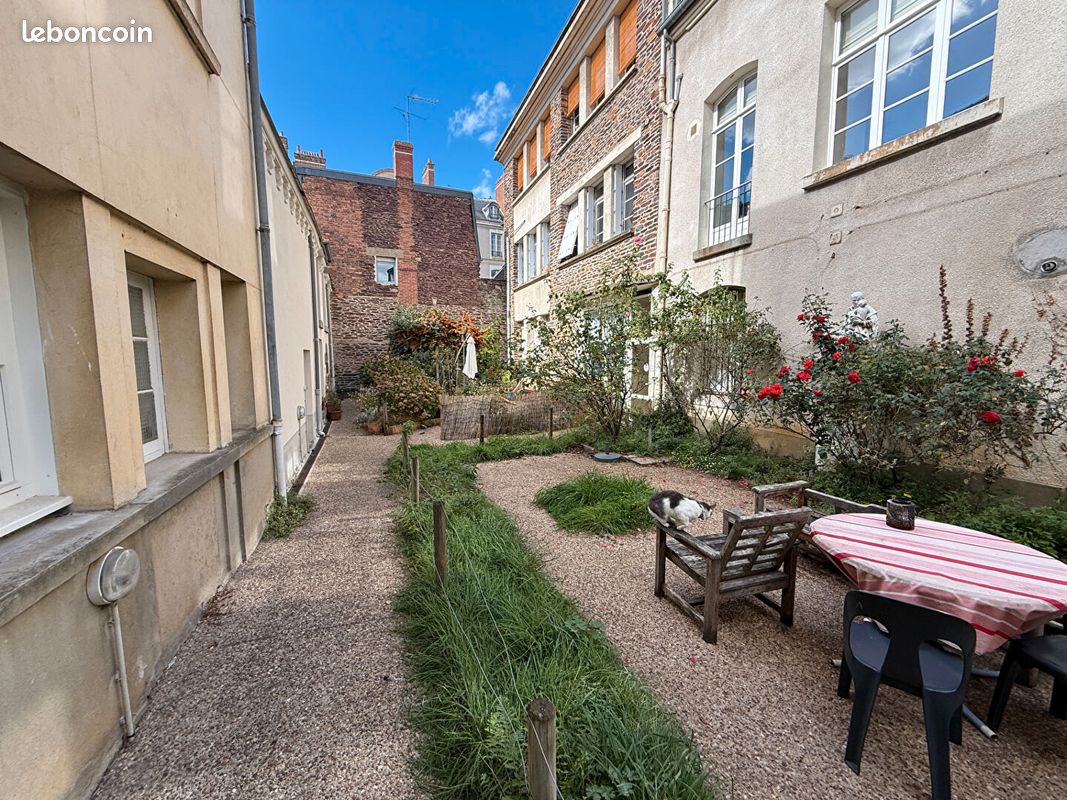 Appartement 10 pièces 170 m² · à Rennes · 170 m² · 572 000 €
