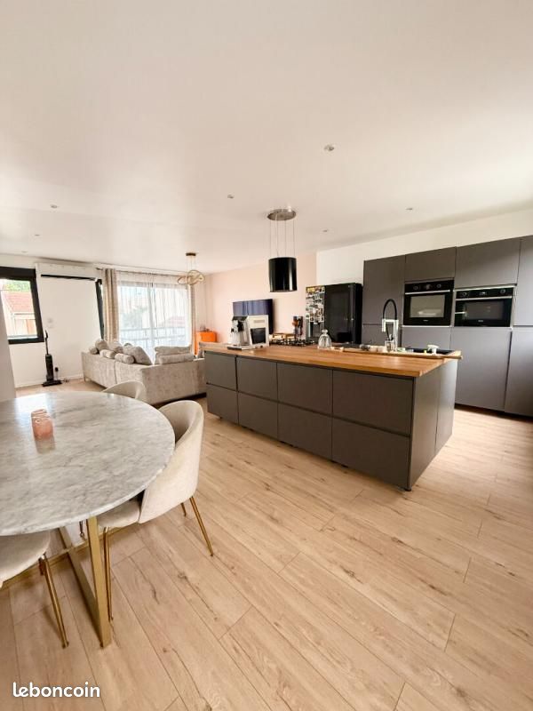 Maison 5 pièces 159 m² · à Fontenay-sous-Bois · 159 m² · 850 000 €