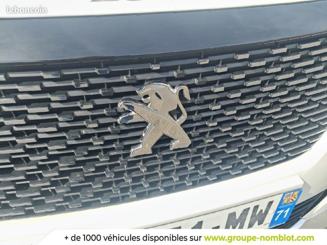 Peugeot 2008 BlueHDi 110 S&S BVM6 Allure Pack (image 26)