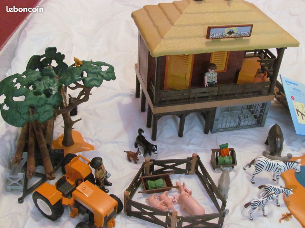 Playmobil centre de soin animaux sauvages ET tracteur (image 1)