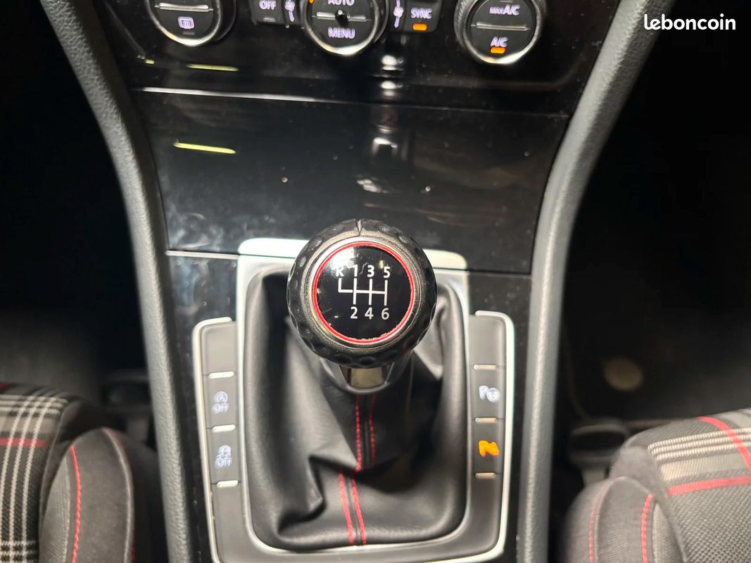VOLKSWAGEN GOLF 2.0 TSI 230 BlueMotion Technology GTI Performance / Suivi complet (image 40)