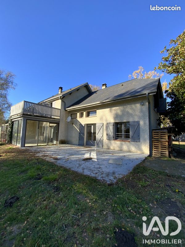 Maison 7 pièces 212 m² · à Aast · 212 m² · 209 000 €