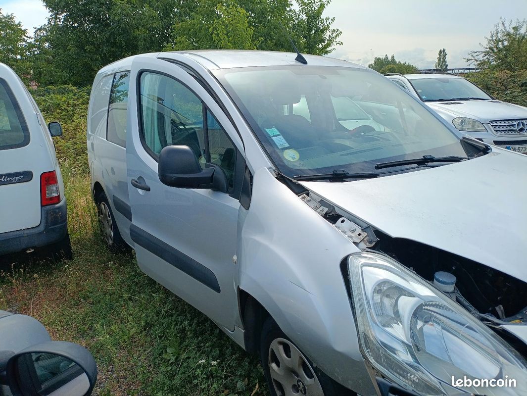 PEUGEOT PARTNER 2 PHASE 2 1.6 HDI - 8V TURBO 1560cm3 2015 (image 2)