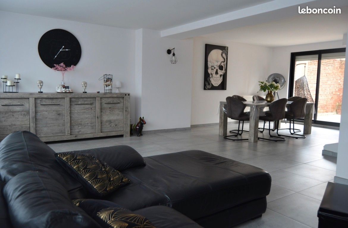 Maison 6 pièces 147 m² · à Lens · 147 m² · 220 000 €